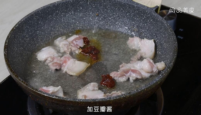 红烧肉烧扁豆的做法 红烧肉烧扁豆怎么做 红烧肉炖白不老扁豆怎么做