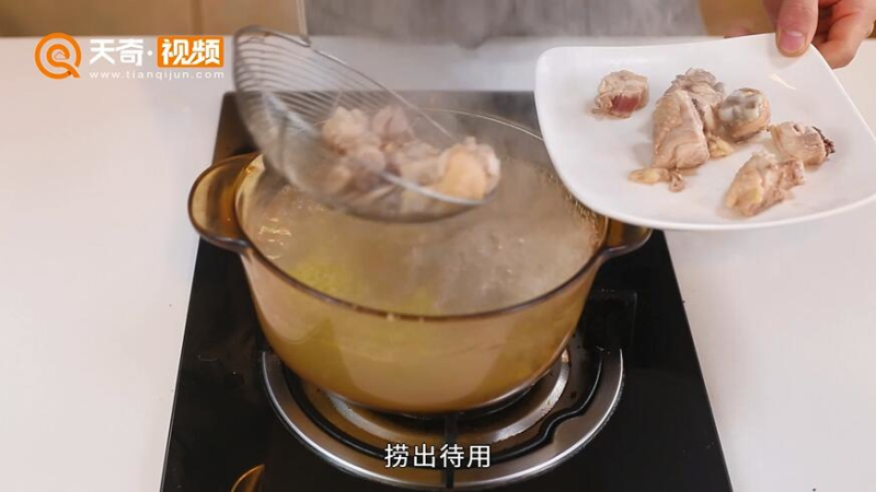 鸡腿炖土豆的做法 土豆炖鸡块